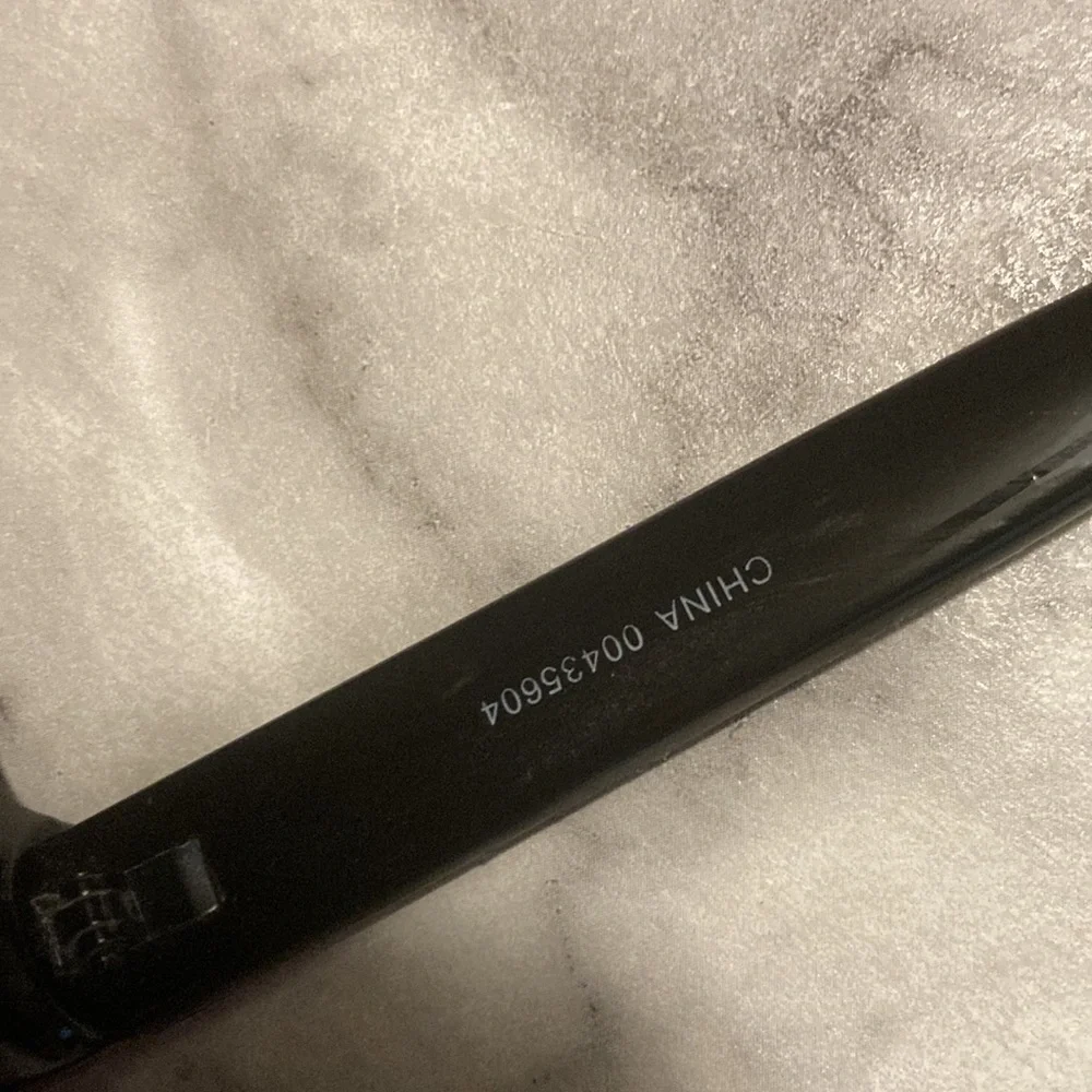 No brand
